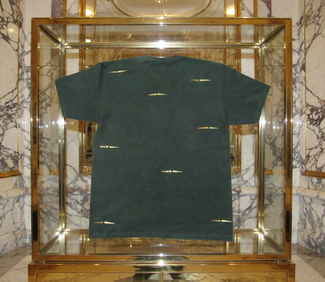 JATINI ONE OF ONE REFLECTIVE TEE. SIZE-XLARGE