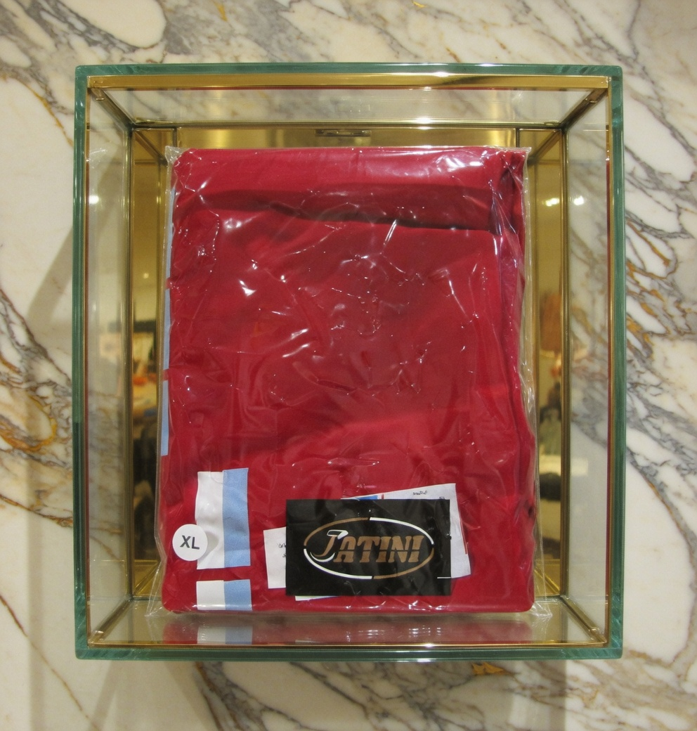 JATINI ONE OF ONE CLASSIC TEE. SIZE X-LARGE