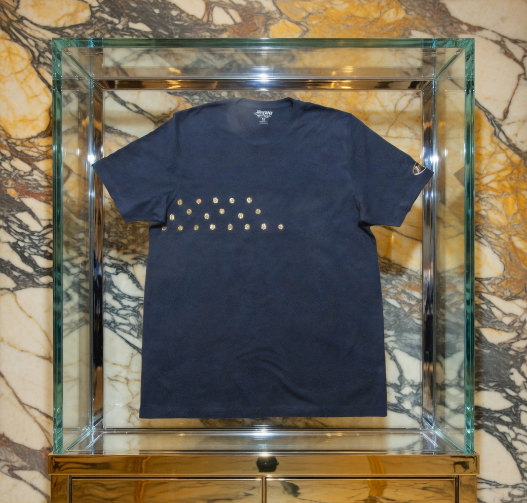JATINI ONE OF ONE GOLD TEE. SIZE-XLARGE