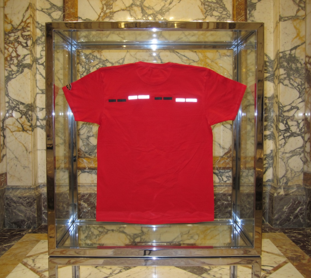 JATINI ONE OF ONE REFLECTIVE TEE. SIZE. 2X-LARGE