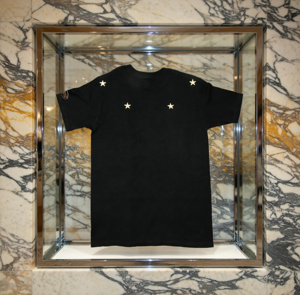 JATINI ONE OF ONE REFLECTIVE TEE. SIZE-SMALL